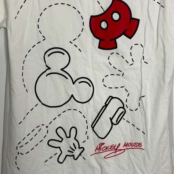 Vintage DISNEY Tee - Picture 2 of 4